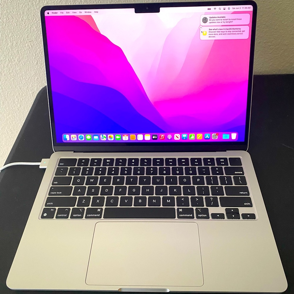 Apple Laptop M2